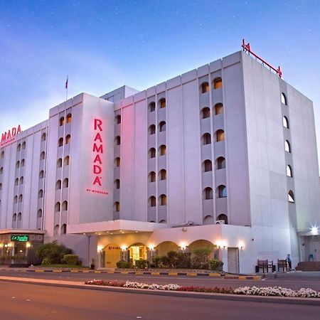 Ramada By Wyndham Bahrain Hotel Manama Exterior foto