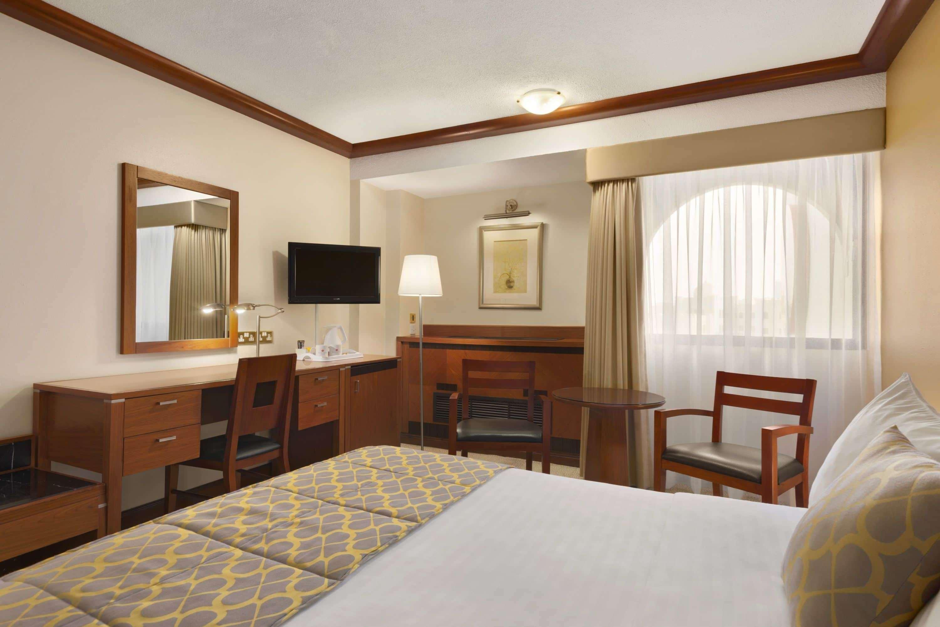 Ramada By Wyndham Bahrain Hotel Manama Exterior foto