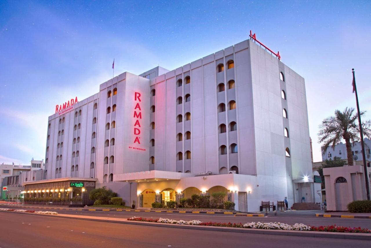 Ramada By Wyndham Bahrain Hotel Manama Exterior foto