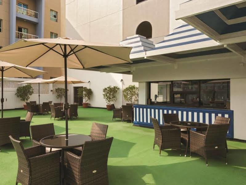 Ramada By Wyndham Bahrain Hotel Manama Exterior foto