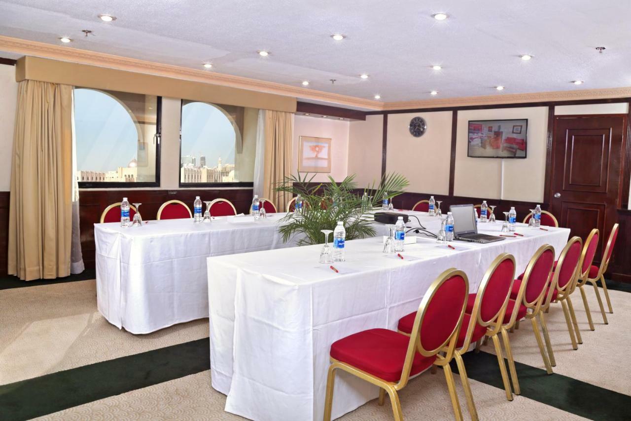 Ramada By Wyndham Bahrain Hotel Manama Exterior foto