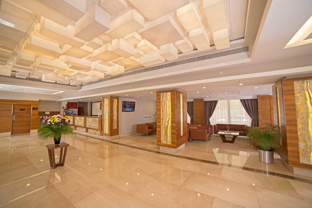 Ramada By Wyndham Bahrain Hotel Manama Exterior foto